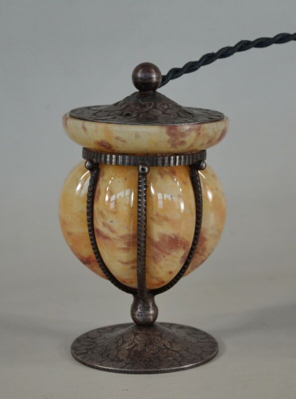 デラート　小さなアールデコ調ナイトランプ　フランス製　1925年　1930年