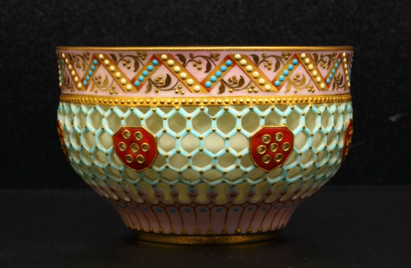 ロイヤルウースター　透かし技法（ピアス技法）のカップ&ソーサー『ジョージオーウェン作』