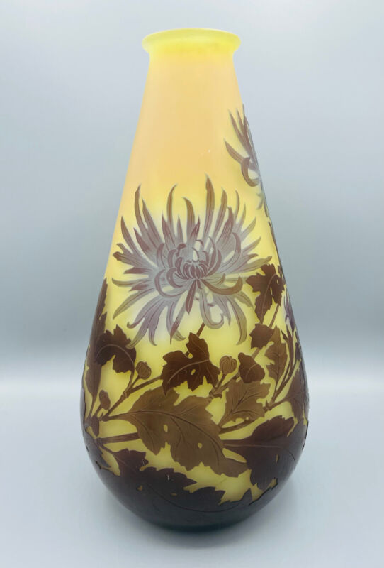 エミールガレ　菊の花の花瓶