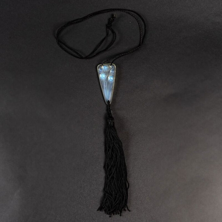 ルネラリック　ペンダント　すずらん　乳白色　ガラス製