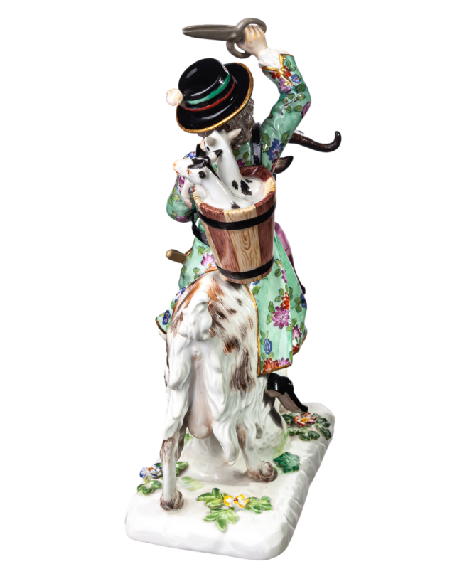 マイセン人形　「山羊に乗った仕立て屋」 by JJ.J ディーラー　一級品　1924-34年 21 cm-