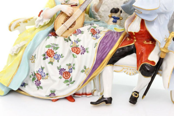 マイセン磁器人形（フィギュリン） ロイヤルティペア プレイングミュージック＆ パグ