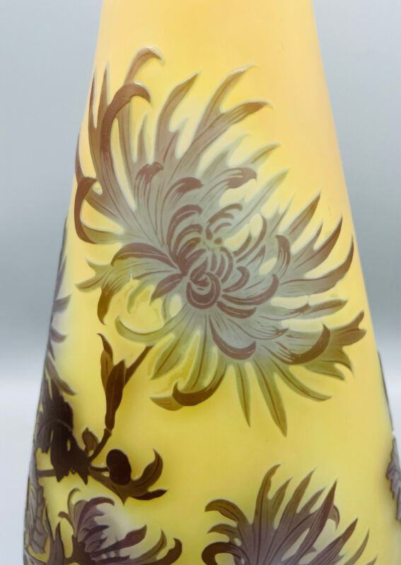 エミールガレ　菊の花の花瓶