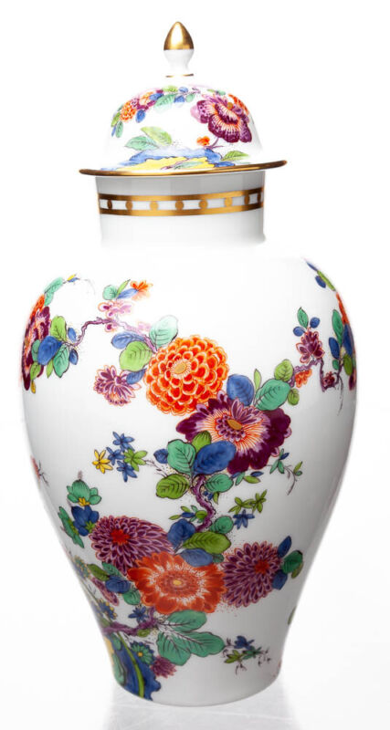 マイセン　シノワズリの花模様と鶴の壺型蓋付き花瓶