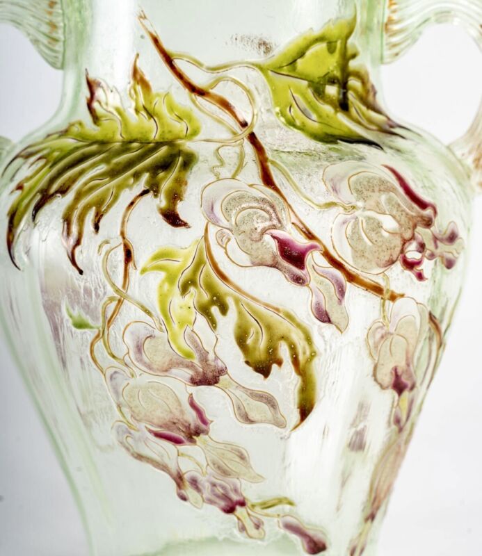 エミールガレ　初期作品グリーンエナメルガラスが使われた両耳付きフクシアの花の花瓶