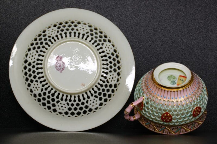 ロイヤルウースター　透かし技法（ピアス技法）のカップ&ソーサー『ジョージオーウェン作』