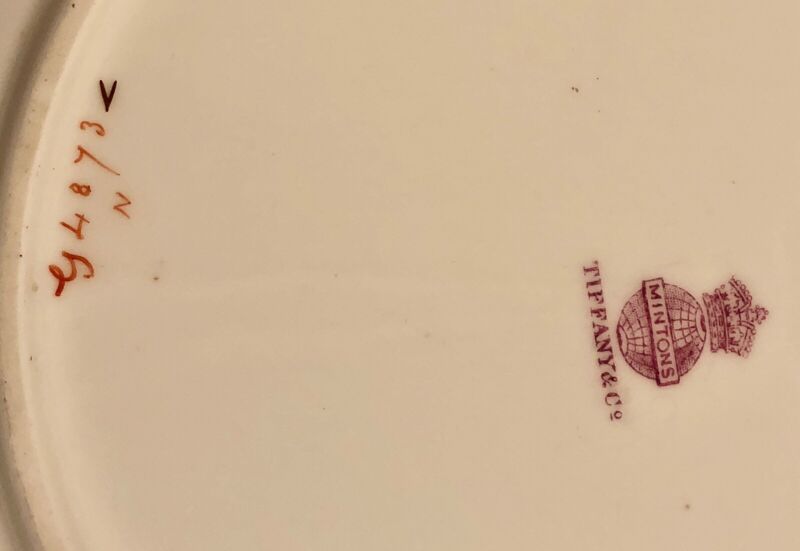 アンティーク ミントン　飾り皿 飼い主を待つ犬たち（クリストファードレッサー）